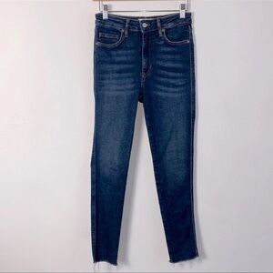 We The Free High Waisted Dark Wash Cropped Raw Frayed Hem Skinny Jeans Sz 27